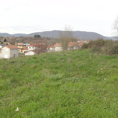 Terrain 743 m²