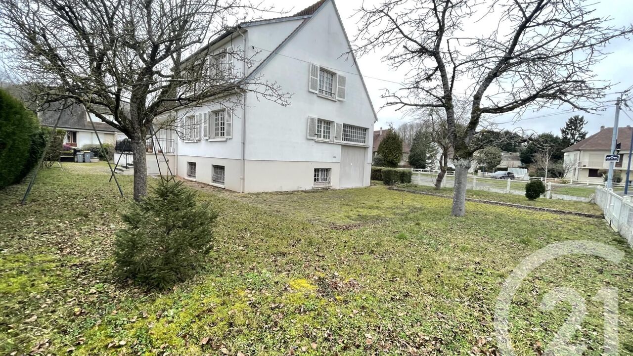 maison 11 pièces 238 m2 à vendre à Soissons (02200)