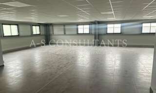 Bureau  125 m² à louer à Saint-Jeoire-Prieuré (73190)