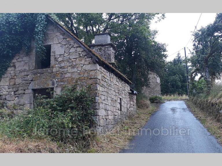 SARRAN- ENSEMBLE DE 2 BATIMENTS A RESTAURER — photo 1