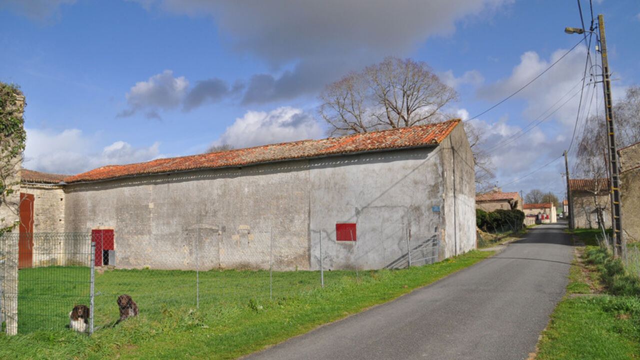 maison 3 pièces 169 m2 à vendre à Dampierre-sur-Boutonne (17470)