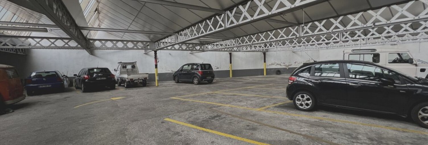 Garage   m² à louer à Lyon 7 (69007)