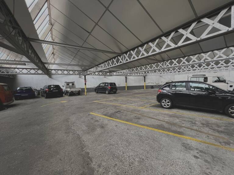 PARKING - METRO GARIBALDI — photo 1