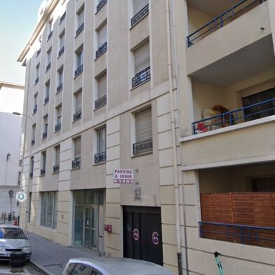 Garage  86 €