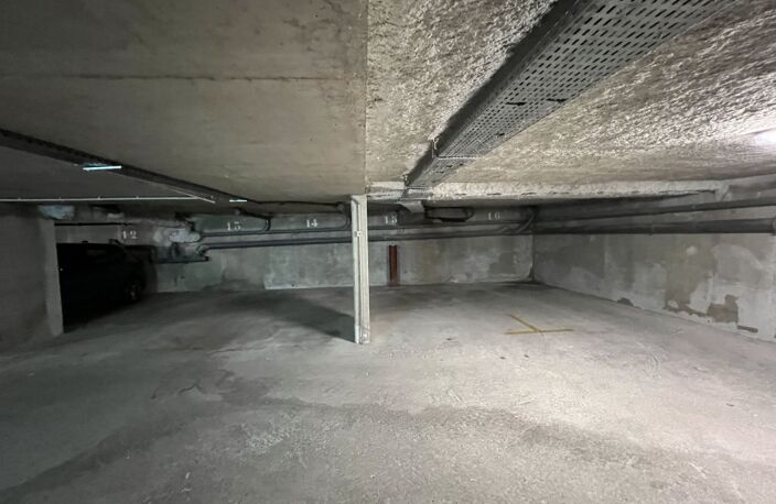 PARKING EN SOUS-SOL - LYON 7 — photo 2