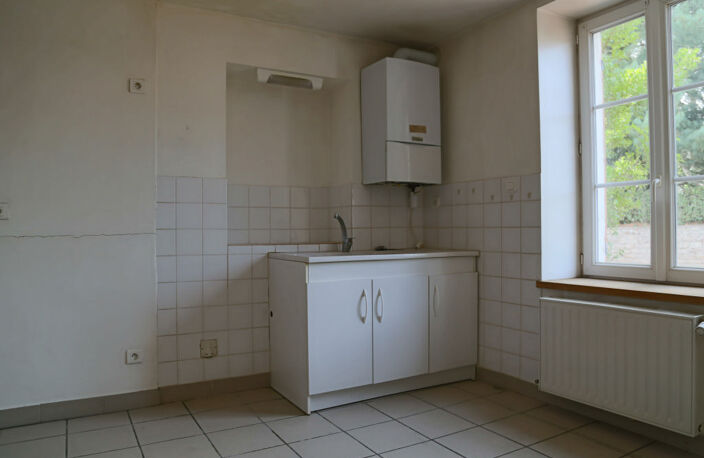 Petit immeuble rénové à vendre en centre bourg — photo 5