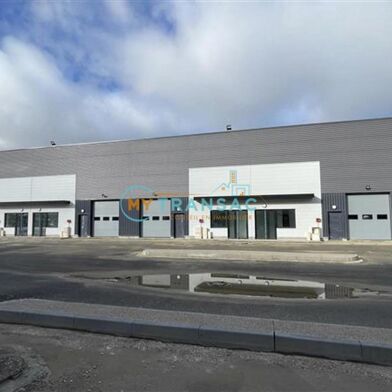 Local industriel 220 m²