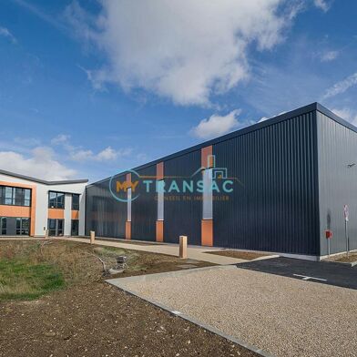 Local industriel  65725 €