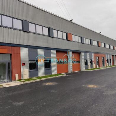 Local industriel  3116 €