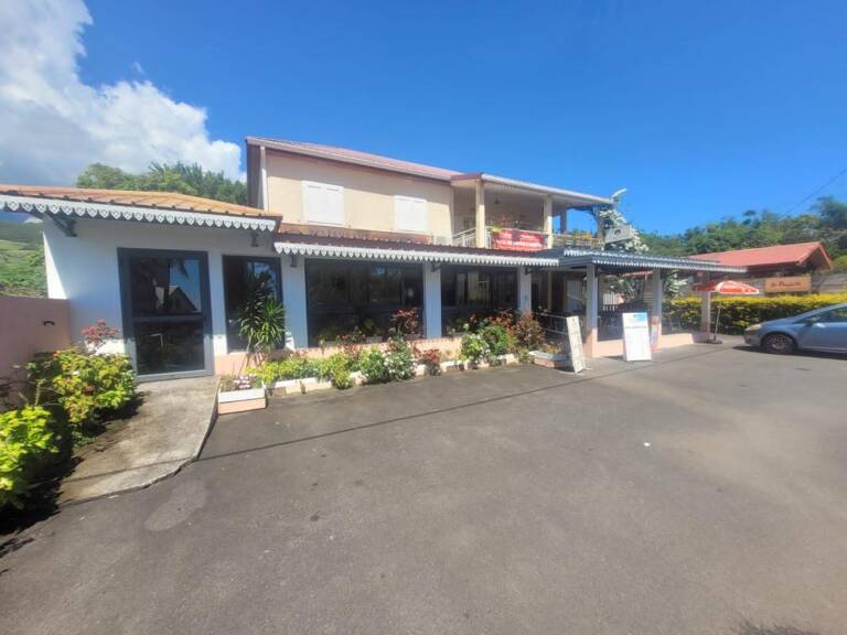 A vendre local restauration de 145 m2 avec un f4 de 110 m2 à — photo 1