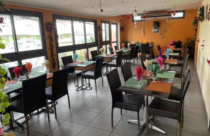 A vendre local restauration de 145 m2 avec un f4 de 110 m2 à — photo 2