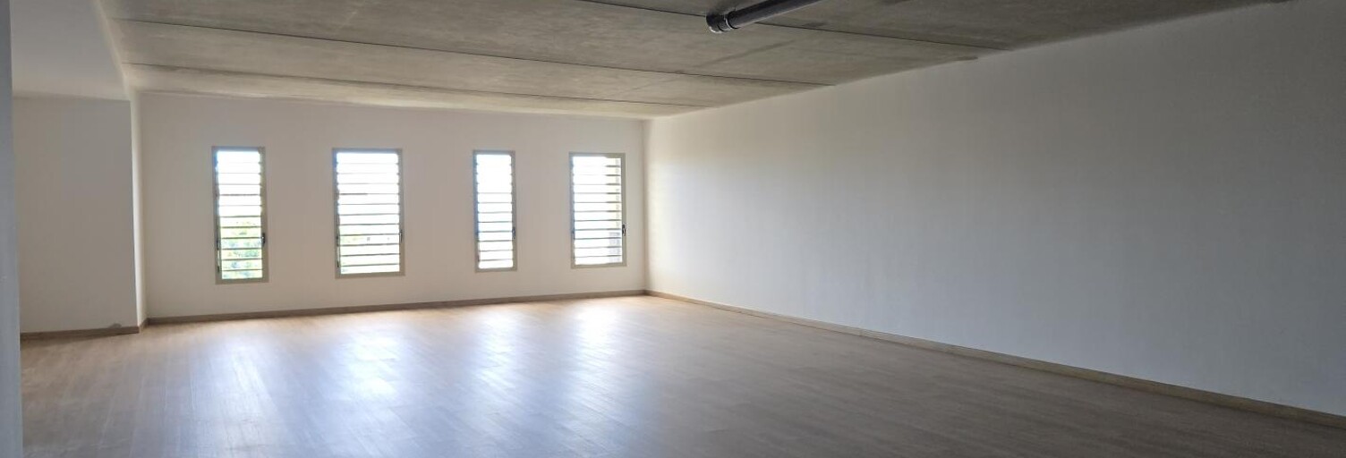 Bureau  131 m² à louer à Saint-Paul (97460)