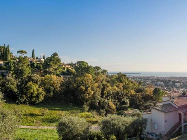 Proche Cannes - 5 pièces neuf dernier étage vue mer terrasse et — photo du bien