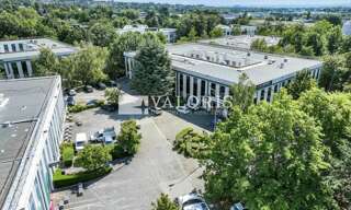 Commerce  3124 m² à louer à Limonest (69760)