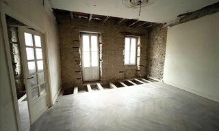 Immeuble   m² à vendre à Landivisiau (29400)