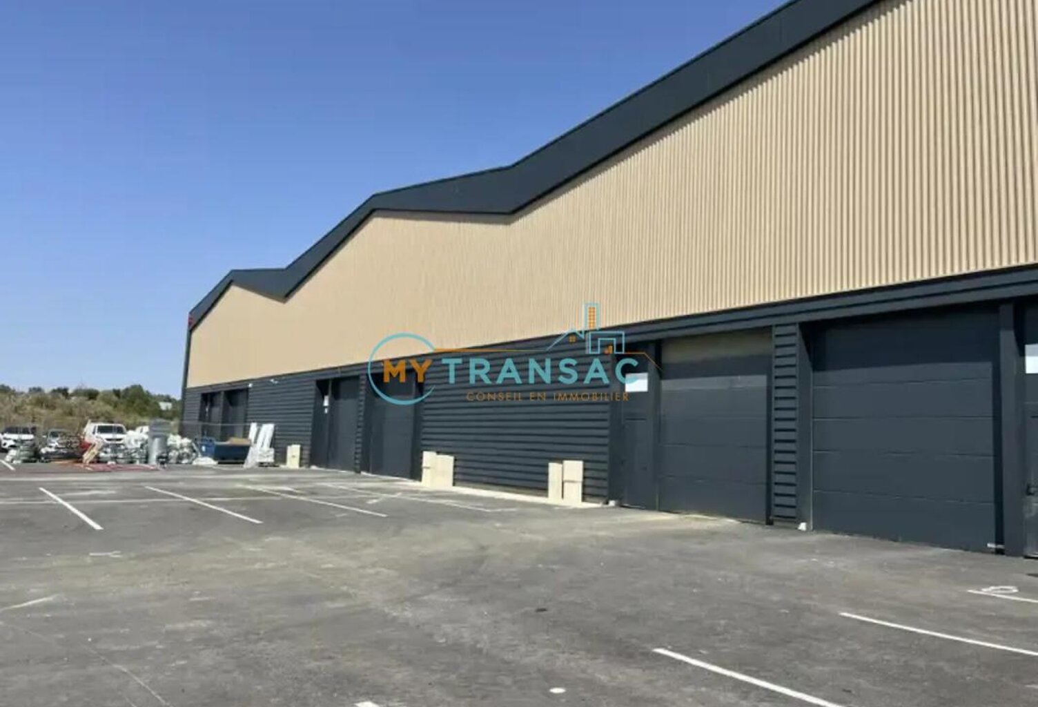 A VENDRE LOCAUX D'ACTIVITÉS NEUFS AVEC PLUSIEURS SURFACES DISPONIBLES A MOISSY-CRAMAYEL — photo 1