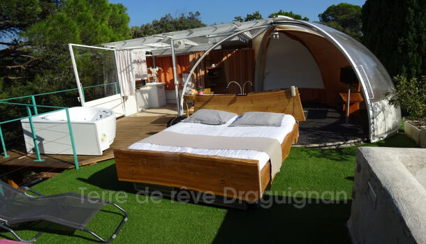 Propri&eacute;t&eacute; 14 pièces  à vendre Roquebrune-sur-Argens 83520