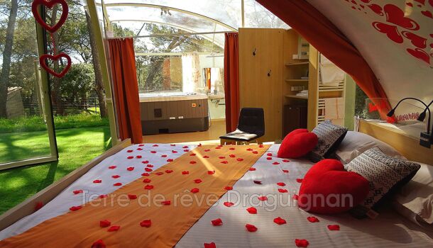 Propri&eacute;t&eacute; 14 pièces  à vendre Roquebrune-sur-Argens 83520