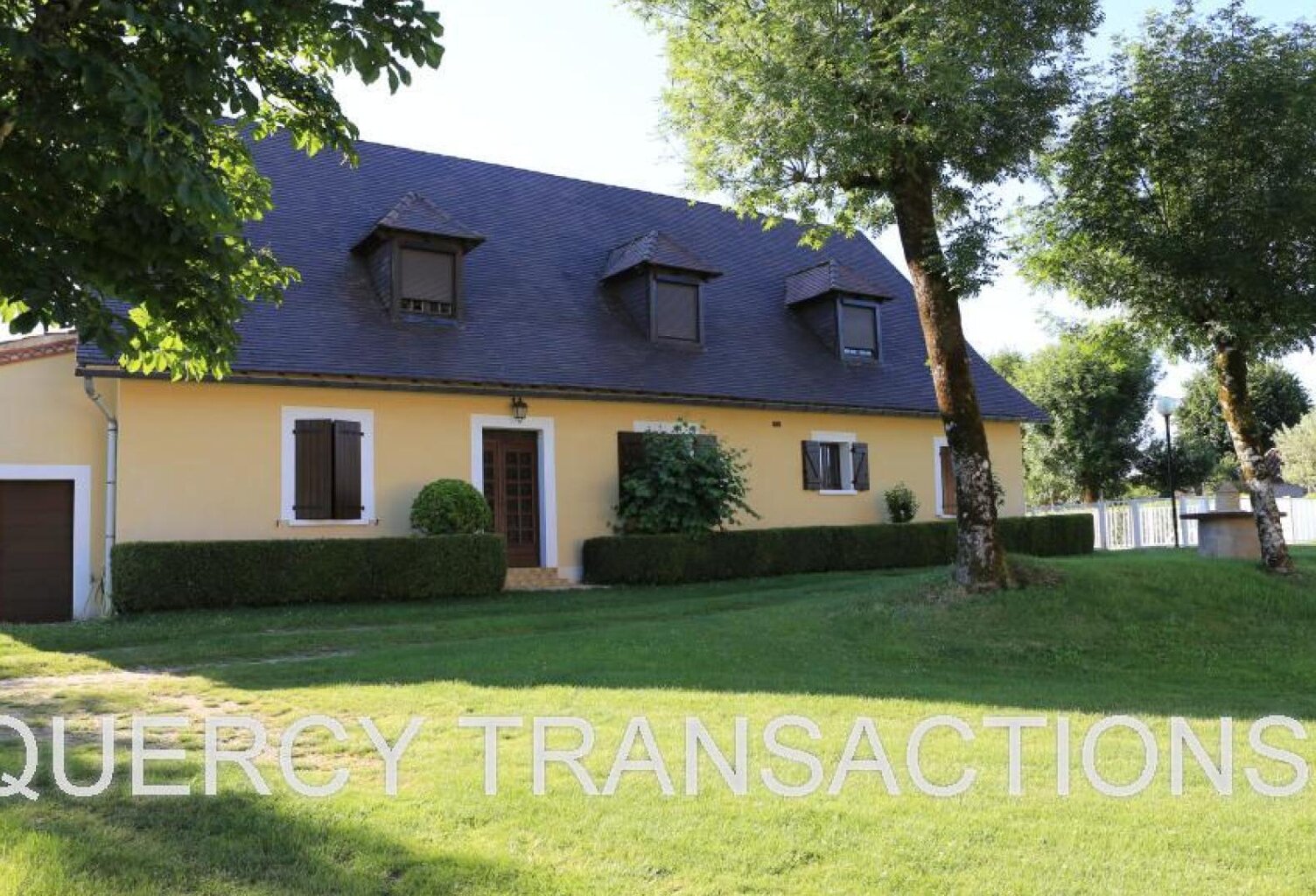 Nord de Cahors, propriété avec grange et piscine sur 7322m² de t — photo 1
