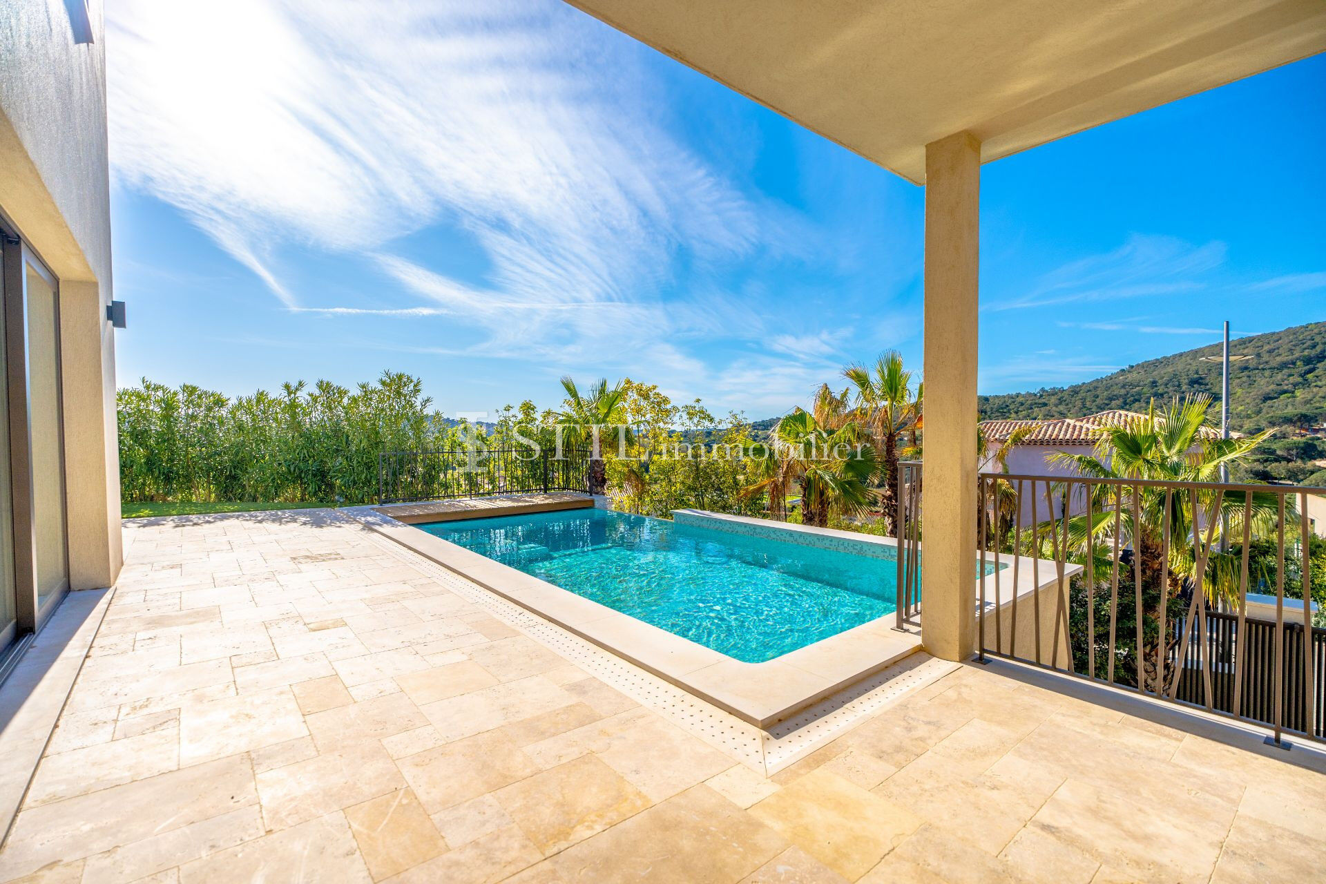 Villa / Maison 4 pièces  à louer Sainte-Maxime 83120