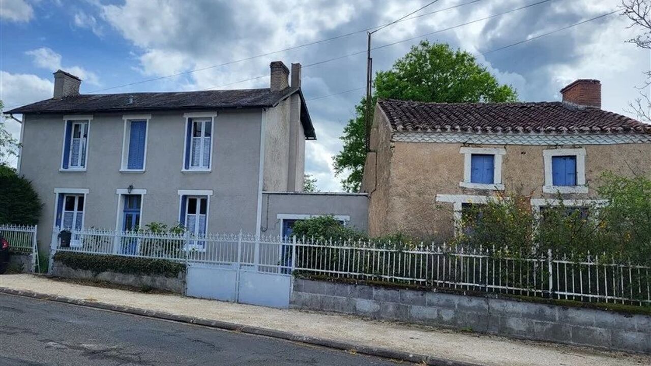 maison 4 pièces 71 m2 à vendre à Lathus-Saint-Rémy (86390)