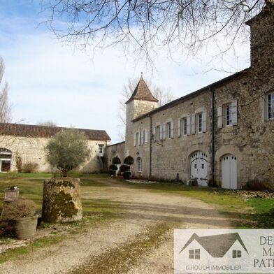 Maison 24 pièces 900000 €