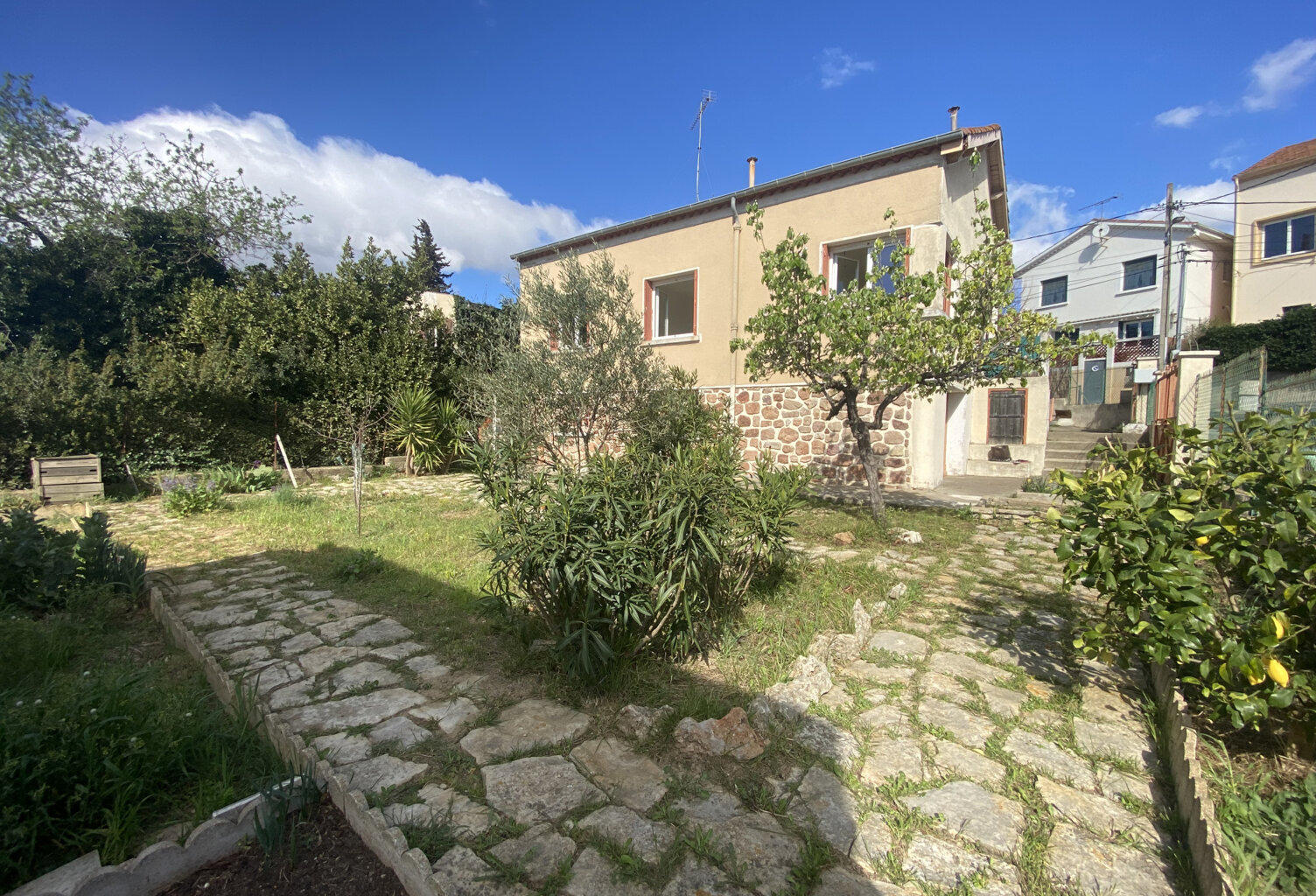 Maison - 80,41 m2 - Quartier Fontneuve - Béziers — photo 1