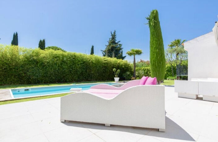 MOUGINS AU CALME VILLA INDIVIDUELLE T4 DE 200M2 PISCINE TERR — photo 2