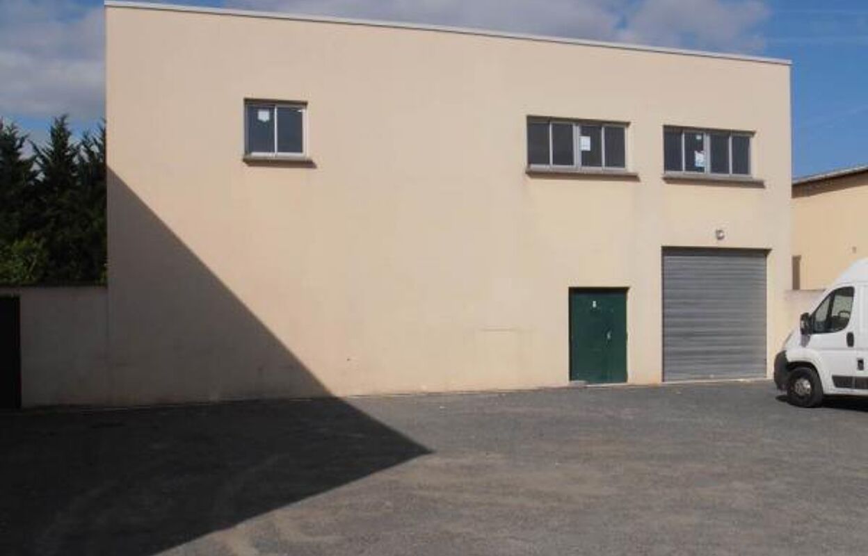 local industriel  pièces 270 m2 à vendre à Montfermeil (93370)