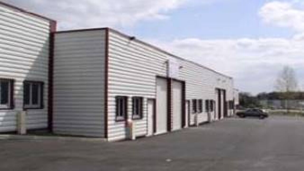 local industriel  pièces 200 m2 à louer à Saint-Fargeau-Ponthierry (77310)