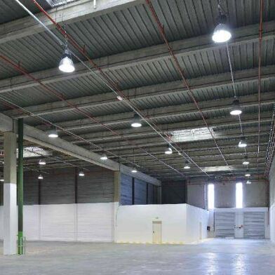 Local industriel 1565 m²