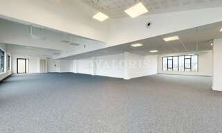 Bureau  339 m² à louer à Lyon 7 (69007)