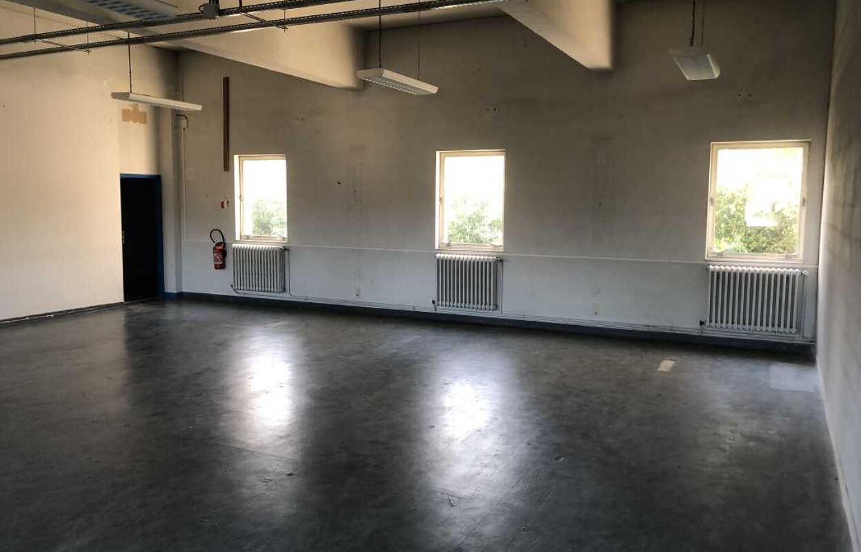 bureau  pièces 663 m2 à vendre à Châteaulin (29150)