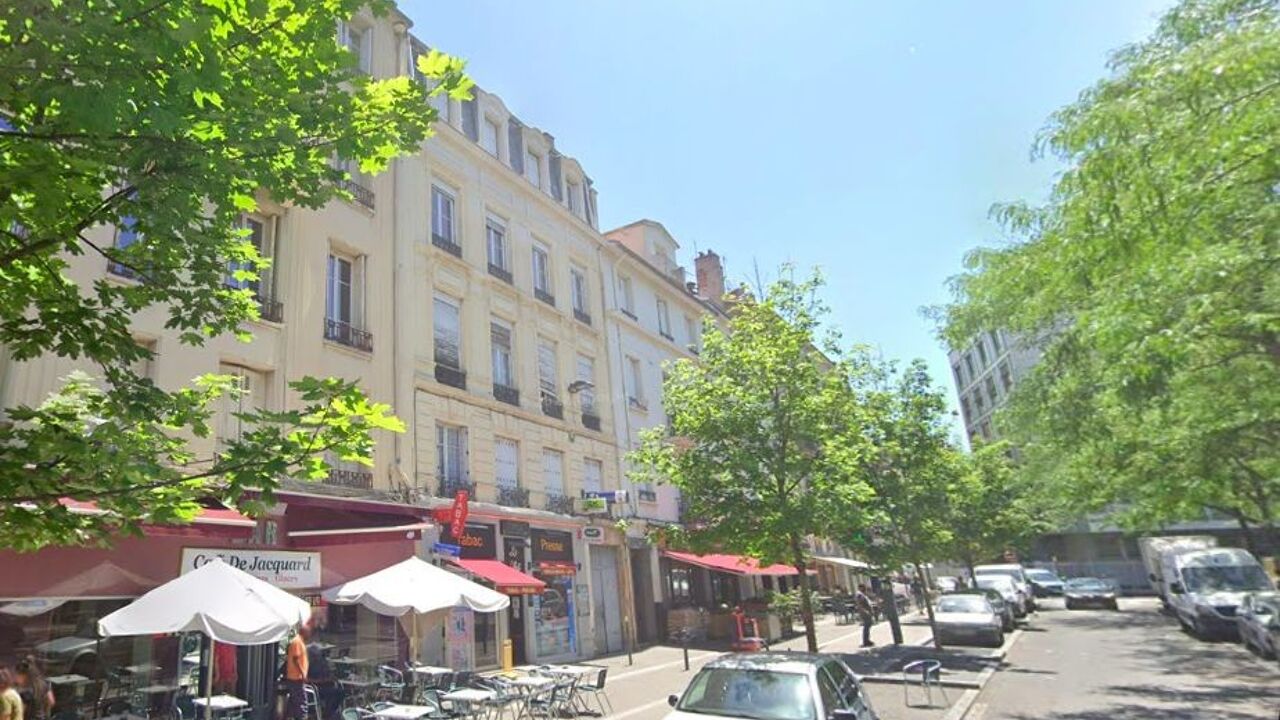 immeuble  pièces 847 m2 à vendre à Saint-Étienne (42000)
