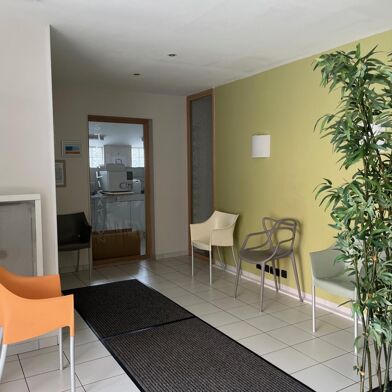 Commerce  195000 €