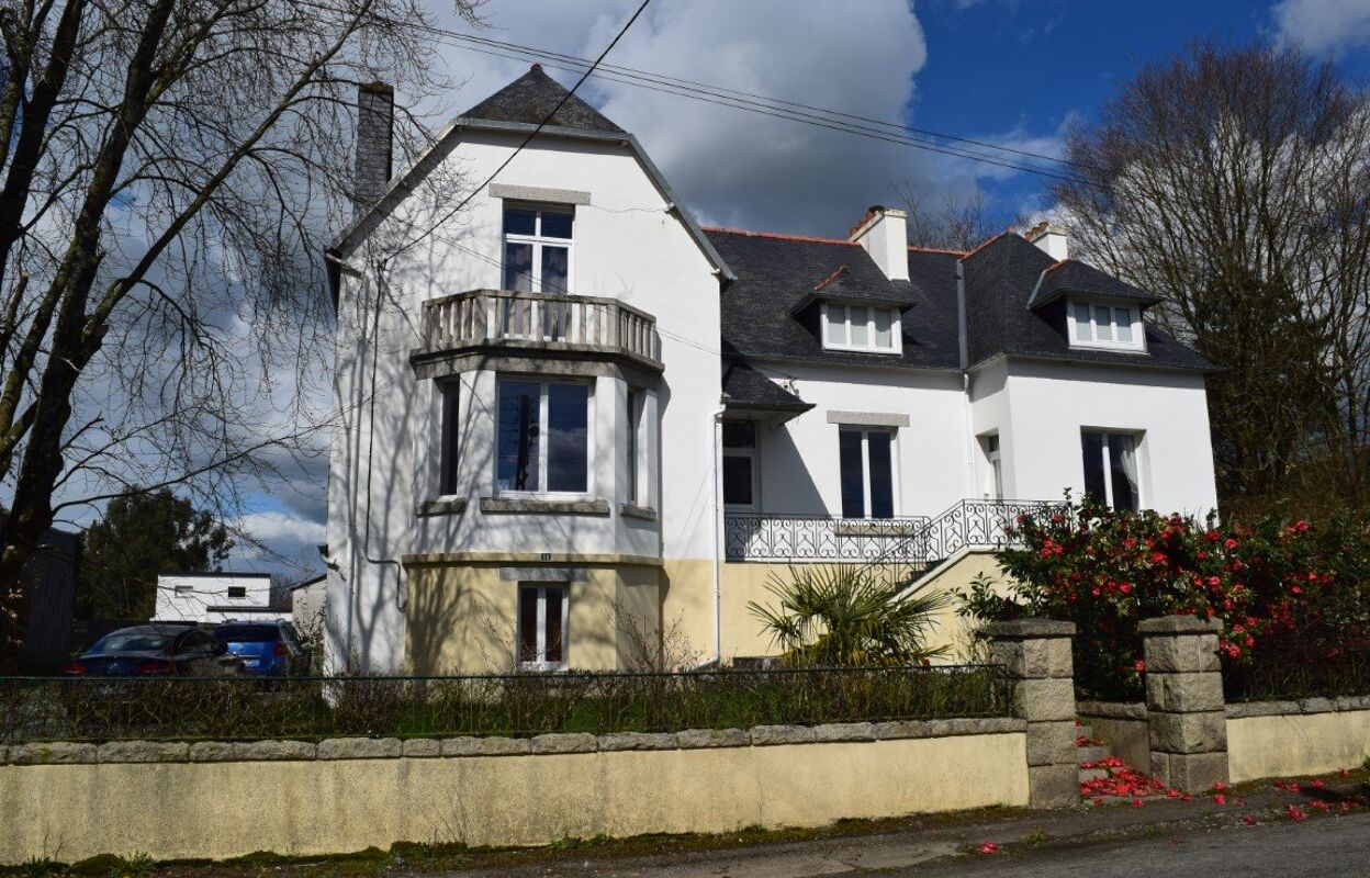 maison 10 pièces 235 m2 à vendre à Maël-Carhaix (22340)