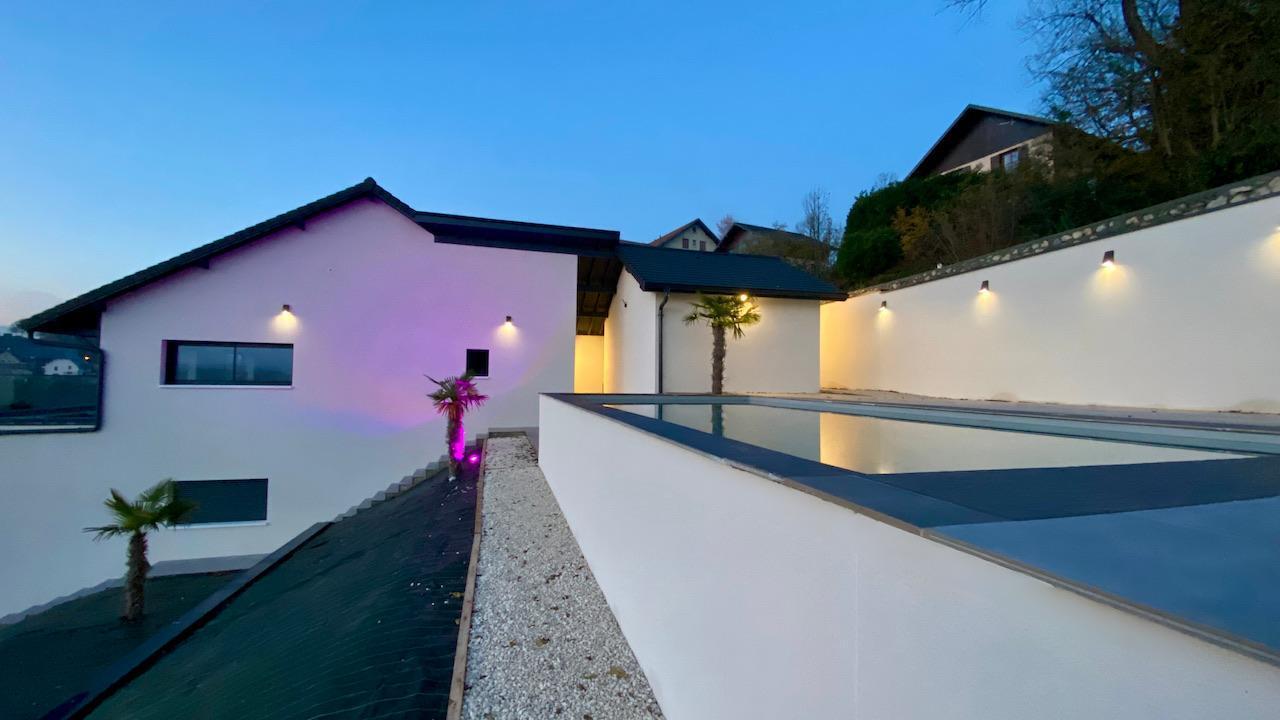 Photo Villa de standing 240 m2, vue exceptionnelle, 4 mn Challes Les Eaux image 3/4