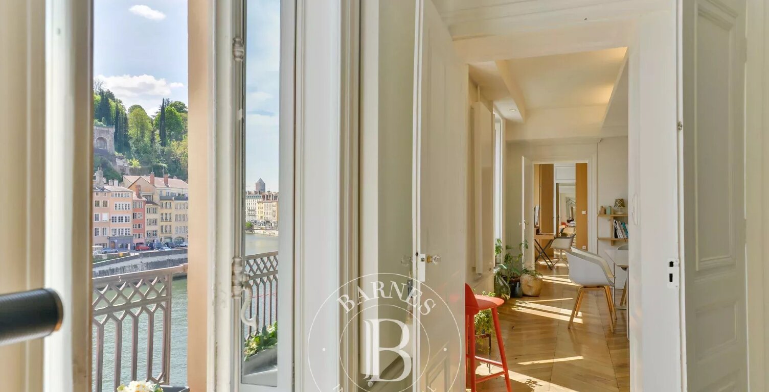 Lyon 1 - Quai Saint Vincent - Appartement de 217,96 m² - Cave - Grenier - 4 Chambres — photo 1