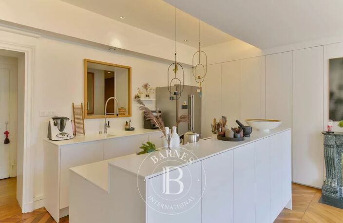 Lyon 1 - Quai Saint Vincent - Appartement de 217,96 m² - Cave - Grenier - 4 Chambres — photo 5