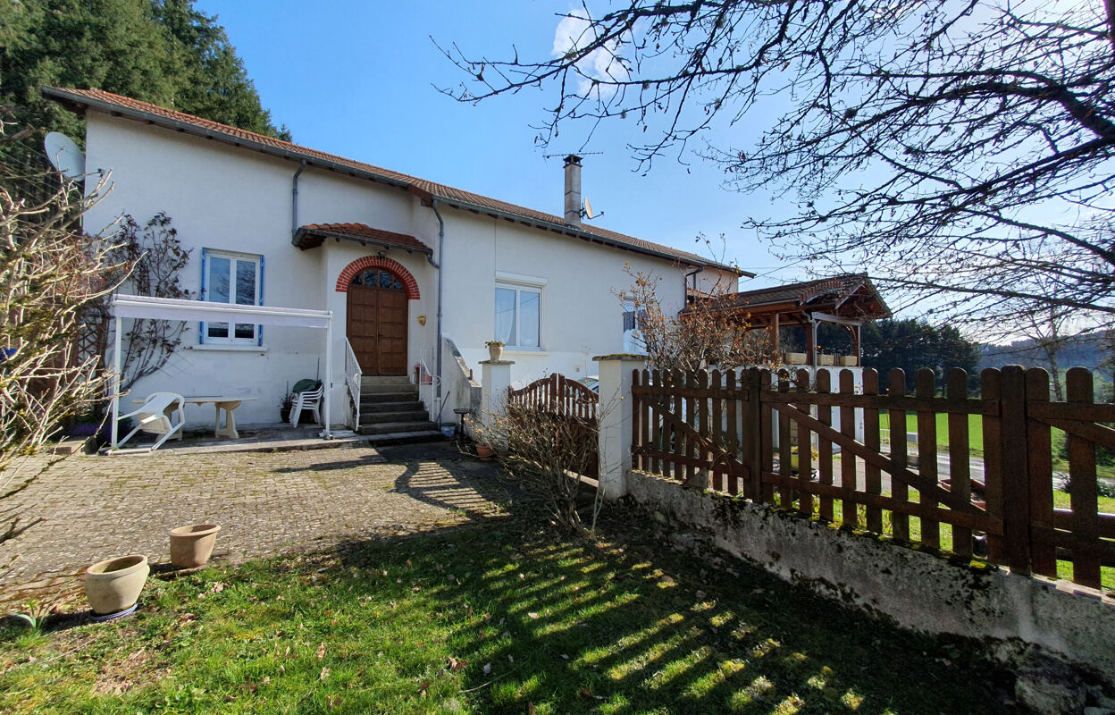 maison 8 pièces 166 m2 à vendre à Bourg-de-Thizy (69240)