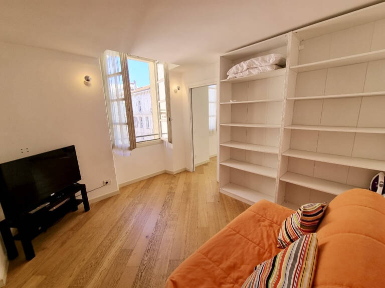 CANNES CENTRE BANANE T3 SUD EST DE 39M2 — photo 1