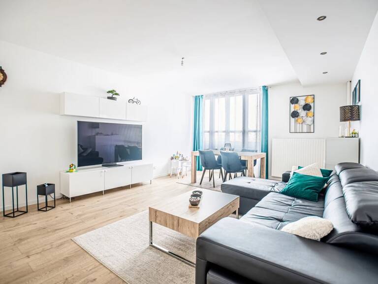 Rillieux - Appartement T4 de 86m² avec balcon et cave — photo 1