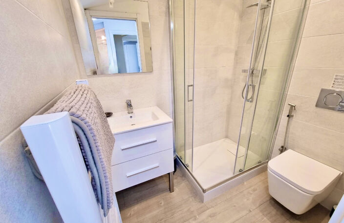 CANNES CENTRE T2 REFAIT 68M2 SUD EST — photo 3