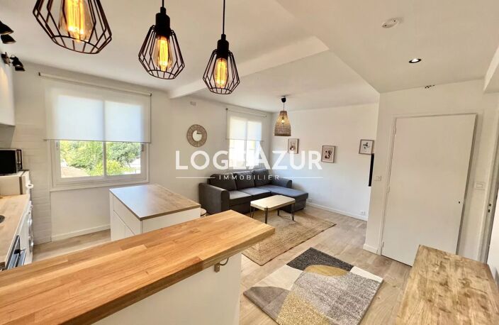 LOCATION MEUBLÉE STUDIO - GOLFE JUAN PORT — photo 3
