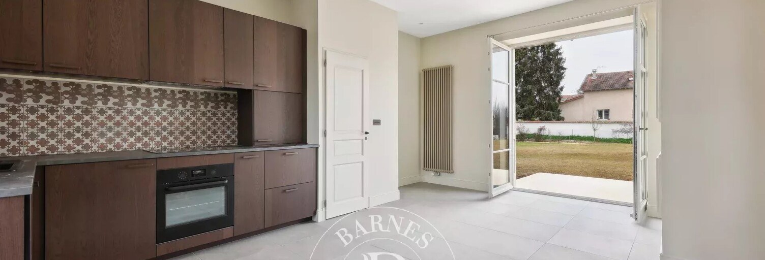 Maison 6 Pièces 167 m² à louer à Chaponnay (69970)