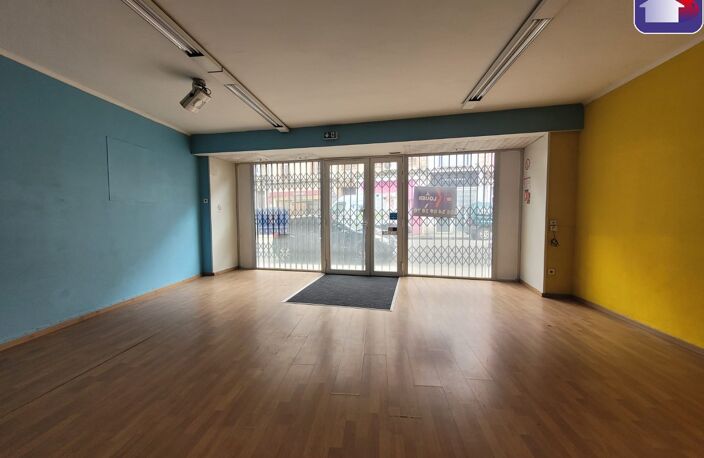 Location commerce 2 pièces 104 m² à Lavelanet (09300) — photo 2