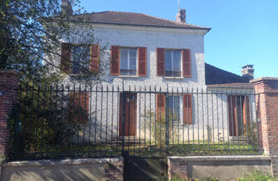 Maison bourgeoise de 135m2  en plein centre ville et des com — photo du bien