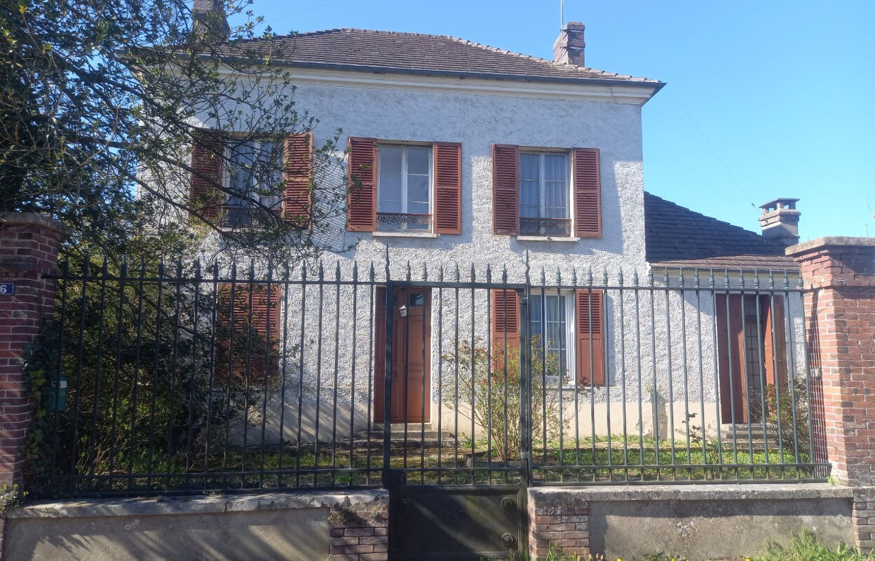 maison 6 pièces 135 m2 à vendre à Houdan (78550)