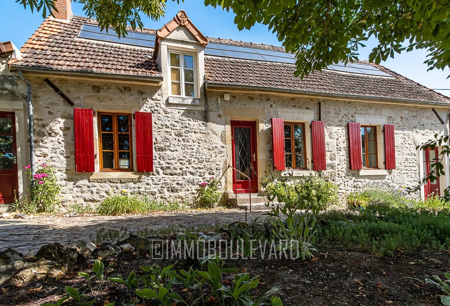 À vendre Indre (36) : domaine de caractère avec gîte — photo 1