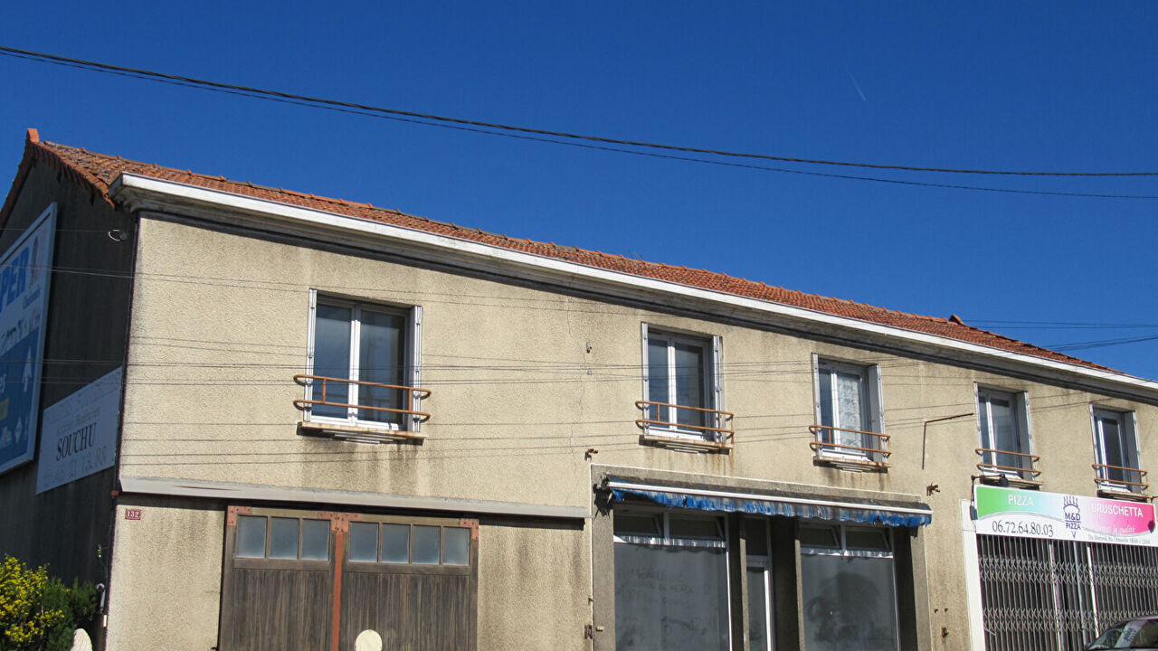 maison 11 pièces 250 m2 à vendre à Terres-de-Haute-Charente (16270)